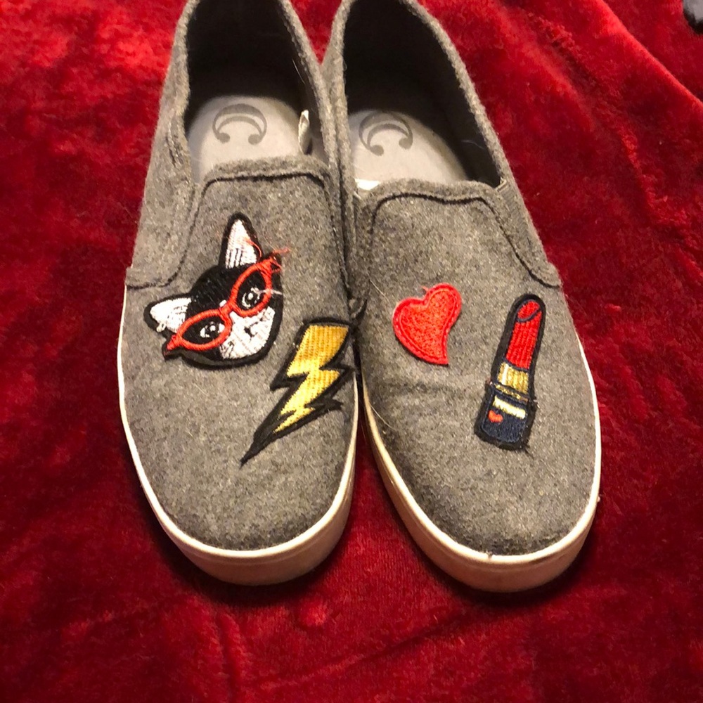 Cute grey loafers with cat